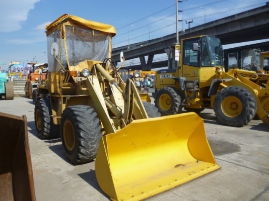 ลดสุดๆ รถเก่านำเข้าจาก ญี่ปุ่น รถตักล้อยาง WHEEL LOADER KOMATSU 507 S/N 52065 สภาพดีมาก พร้อมใช้งานขายเพียง 580,000 บาทเท่านั่น ลดสุดๆ รถเก่านำเข้าจาก ญี่ปุ่น รถตักล้อยาง WHEEL LOADER KOMATSU 507 S/N 52065 สภาพดีมาก พร้อมใช้งานขายเพียง 580,000 บาทเท่านั่น