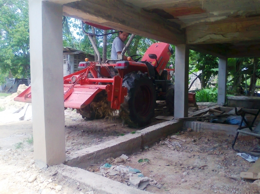 ขายด่วน..รถไถ KUBOTA L3408 DI เลขไมล์ 2,600 ชั่วโมง สภาพใหม่ทั้งคัน รถสวย พร้อมใช้งาน แถมใบดันหน้า และ จอบหมุน ตราช้าง.