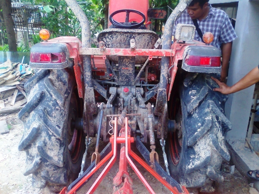 ขายด่วน..รถไถ KUBOTA L3408 DI เลขไมล์ 2,600 ชั่วโมง สภาพใหม่ทั้งคัน รถสวย พร้อมใช้งาน แถมใบดันหน้า และ จอบหมุน ตราช้าง.