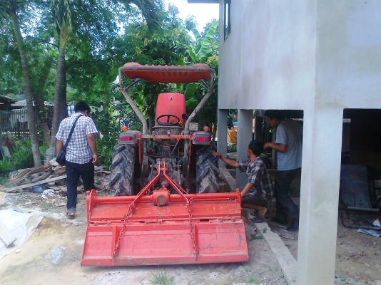 ขายด่วน..รถไถ KUBOTA L3408 DI เลขไมล์ 2,600 ชั่วโมง สภาพใหม่ทั้งคัน รถสวย พร้อมใช้งาน แถมใบดันหน้า และ จอบหมุน ตราช้าง.