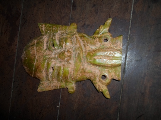 หยกมะนาว รูปหน้าชนเผ่า คู่ละ 9,000