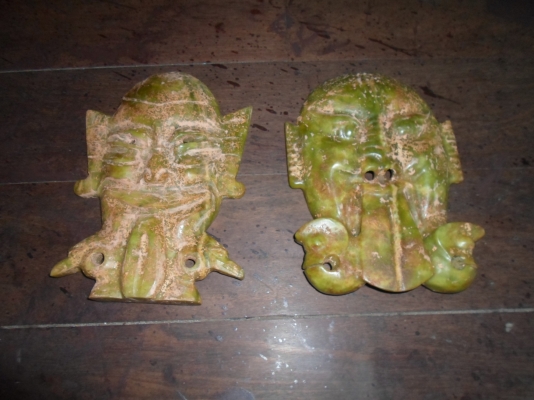 หยกมะนาว รูปหน้าชนเผ่า คู่ละ 9,000