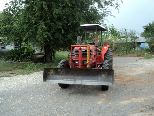 รถแทรกเตอร์