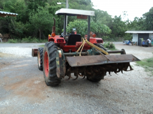 รถแทรกเตอร์