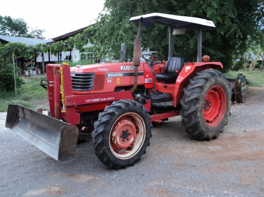 รถแทรกเตอร์