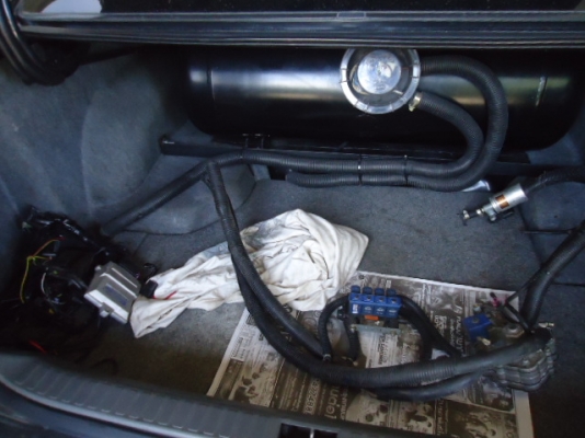 ขายชุดติดตั้งแก๊สหัวฉีดมือสองสภาพใหม่ พร้อมใช้ สำหรับรถยนต์ 4 สูบหัวฉีด ราคาถูกๆครับ อุปกรณ์ครบชุด