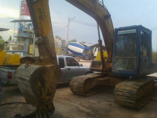 KOMATSU PC120-3 เคืรื่องปั้มเดิม เอวแน่น รอลเลอร์ 7ลูก KOMATSU PC120-3 เคืรื่องปั้มเดิม เอวแน่น รอลเลอร์ 7ลูก