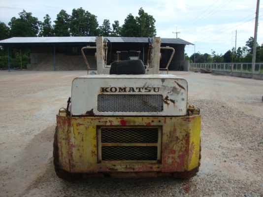 ขายรถตัก komatsu รุ่นsk07-2085