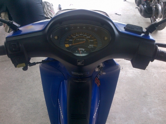 ด่วน!เวฟ125R กุญแจใหญ่ ปี48 รถเครื่องเดิมแน่นๆ พร้อมใช้ ทะเบียน+เอกสารโอน ภาษีไม่หมด 088-2197709