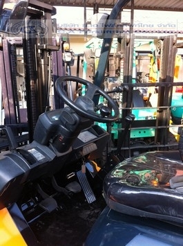 ขายรถ โฟล์คลิฟท์ TOYOTA รุ่น 7-FD20