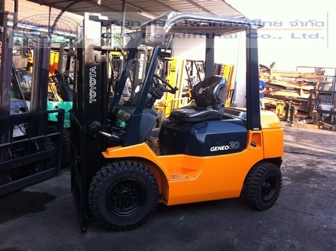 ขายรถ โฟล์คลิฟท์ TOYOTA รุ่น 7-FD20