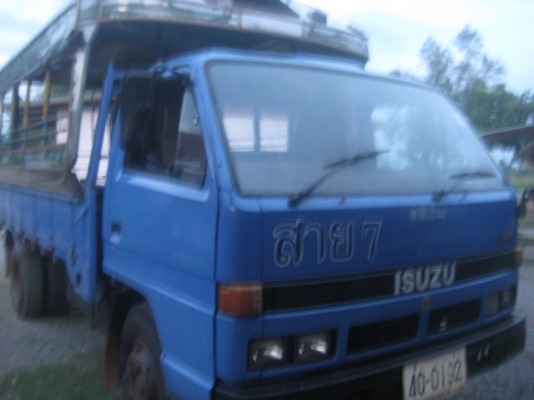 ขายNPR115รถห้างออกศูนย์พร้อมหลังคาโดยสาร