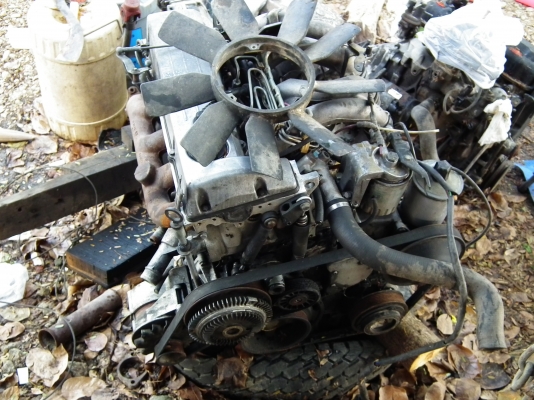 ขายเครื่อง benz w 124