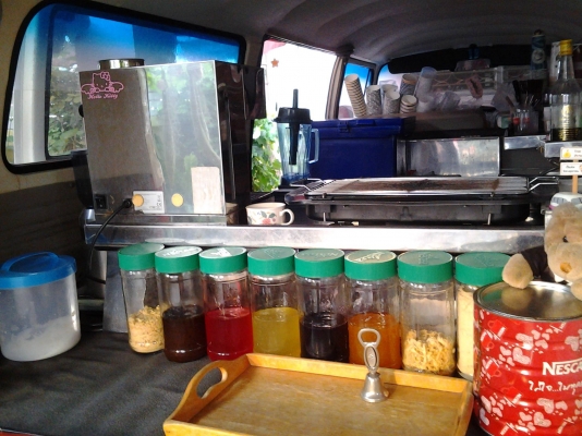 ขายแตงโมปี 73 ไฟเลี้ยวบน ปะผุ ทำสี overhaul ใหม่หมดแล้ว มีเคาน์เตอร์บาร์สแตนเลสแท้พร้อมค้าขายได้เลย ขายแตงโมปี 73 ไฟเลี้ยวบน ปะผุ ทำสี overhaul ใหม่หมดแล้ว มีเคาน์เตอร์บาร์สแตนเลสแท้พร้อมค้าขายได้เลย