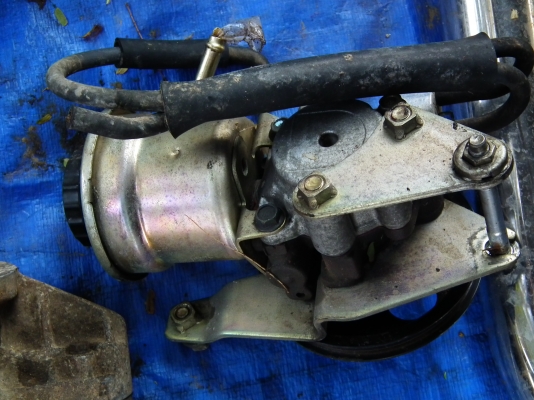 ขายปั้มเพาเวอร์เดิมติดเครื่อง5a