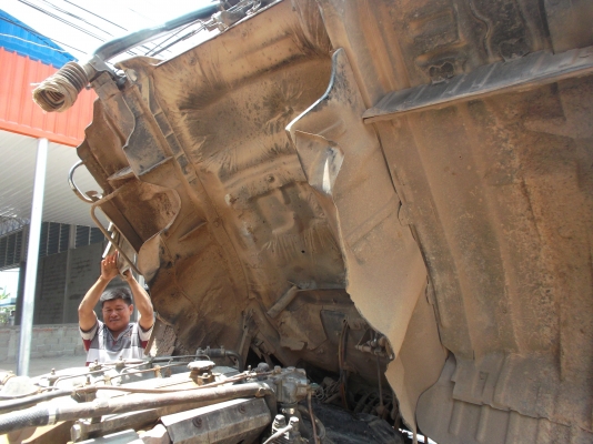 ขายด่วนรถสิบล้อ2Kดรั้ม260แรงม้าเครืองK13Dปี43