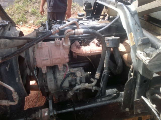 รถฮีโน่ 6 ล้อดั้ม  100 แรงม้า  สนใจติดต่อ 081 - 6079515