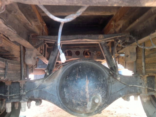 รถฮีโน่ 6 ล้อดั้ม  100 แรงม้า  สนใจติดต่อ 081 - 6079515