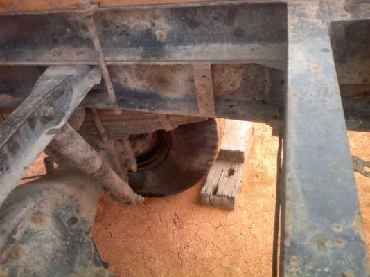 รถฮีโน่ 6 ล้อดั้ม  100 แรงม้า  สนใจติดต่อ 081 - 6079515