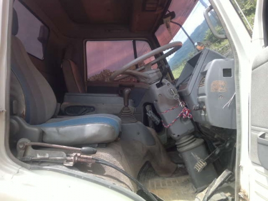 รถฮีโน่ 6 ล้อดั้ม  100 แรงม้า  สนใจติดต่อ 081 - 6079515