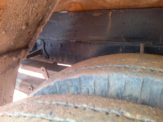 รถฮีโน่ 6 ล้อดั้ม  100 แรงม้า  สนใจติดต่อ 081 - 6079515