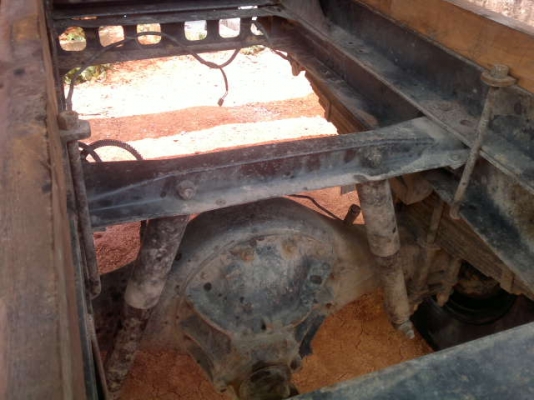 รถฮีโน่ 6 ล้อดั้ม  100 แรงม้า  สนใจติดต่อ 081 - 6079515