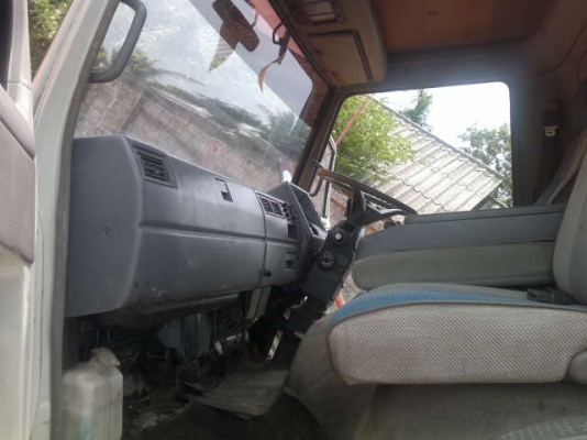 รถฮีโน่ 6 ล้อดั้ม  100 แรงม้า  สนใจติดต่อ 081 - 6079515