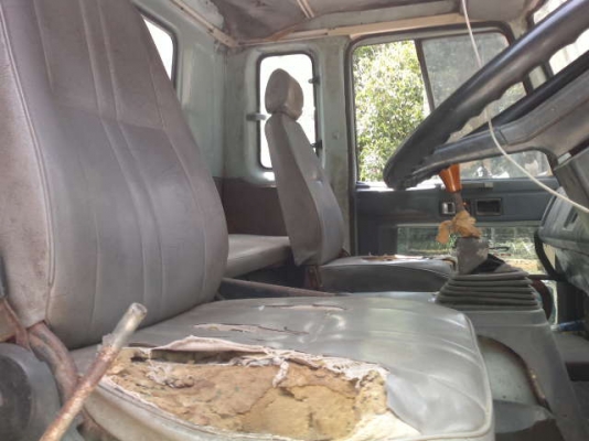 รถอิซูซุ 6 ล้อดั้ว FTR  175 แรงม้า  สนใจติดต่อ 081 - 6079515