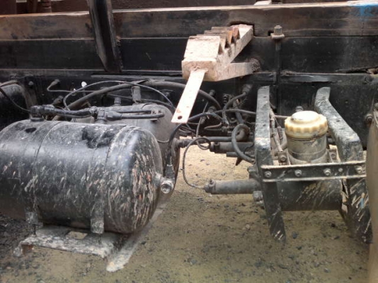 รถอิซูซุ 6 ล้อดั้ว FTR  175 แรงม้า  สนใจติดต่อ 081 - 6079515