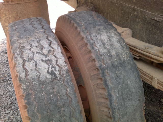 รถอิซูซุ 6 ล้อดั้ว FTR  175 แรงม้า  สนใจติดต่อ 081 - 6079515