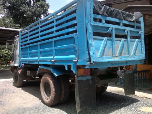 รถอิซูซุ 6 ล้อดั้ว FTR  175 แรงม้า  สนใจติดต่อ 081 - 6079515