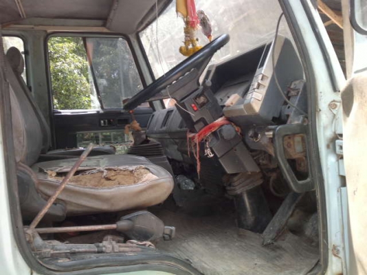 รถอิซูซุ 6 ล้อดั้ว FTR  175 แรงม้า  สนใจติดต่อ 081 - 6079515