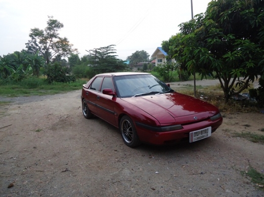 ขายรถ เก๋ง มาสด้า 323