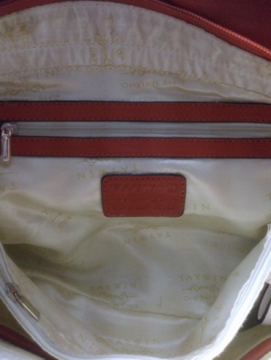 กระเป๋าสะพาย  TATWIN