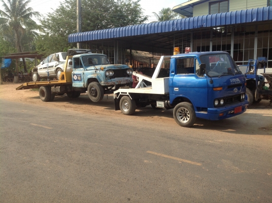 ขาย ด่วนถูกๆ รถยก 4ล้อกลาง พร้อมใช้งาน 82000