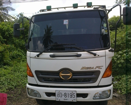 HINO  MEGA FC    ปี 49  รถ  6  ล้อ  รถล่อง  1 เพลา  เครื่องเดิม 150  แรงม้า  เกียร์เดิม พพ่วงมาลัยเพาเวอร์