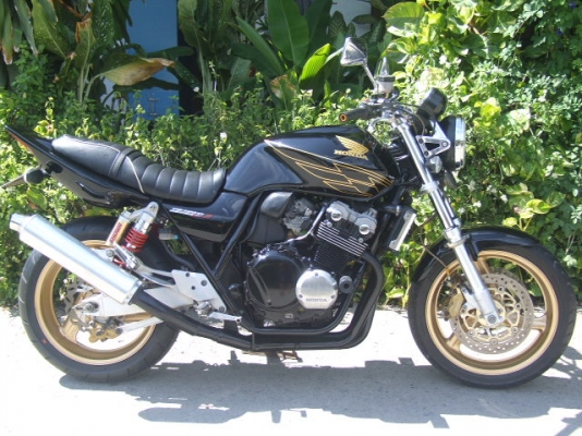 ขาย CB 400 VTEC 1 แต่งเทค3 ประกอบเก็บงานใหม่  สวยกริ๊บ <<ทะเบียนแท้่>>