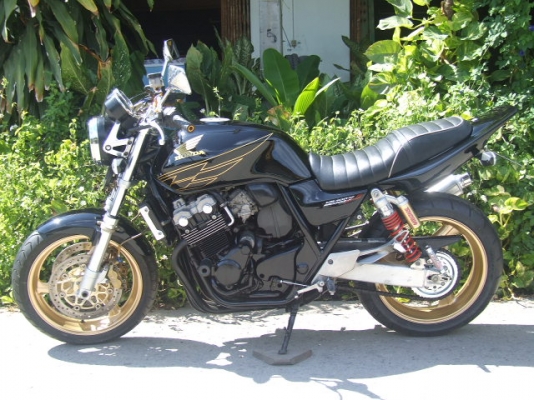 ขาย CB 400 VTEC 1 แต่งเทค3 ประกอบเก็บงานใหม่  สวยกริ๊บ <<ทะเบียนแท้่>>