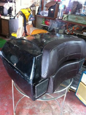 ขายกล่องข้าง หลัง  ใส่ช๊อป  ขนไปทั้งหมด1900,มาก่อนเอาไป