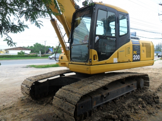 Komatsu PC200-7 Komatsu PC200-7