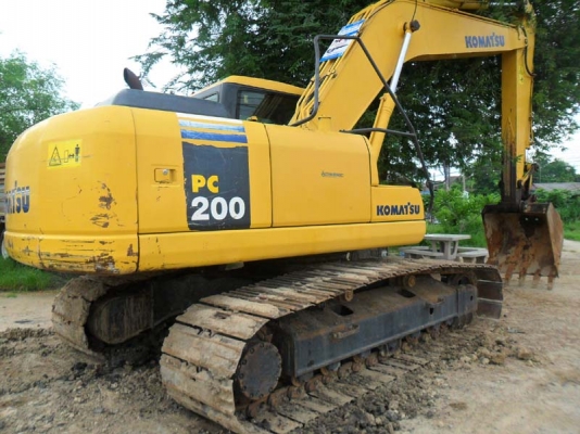 Komatsu PC200-7 Komatsu PC200-7