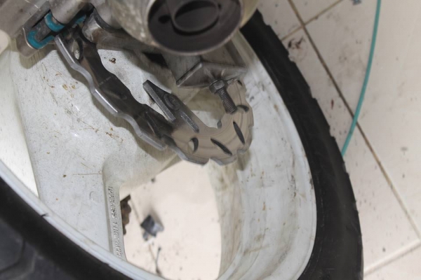 ขาย CB1 400cc ทะเบียนแท้ พร้อมโอน ขาย CB1 400cc ทะเบียนแท้ พร้อมโอน