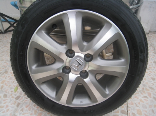 ขายล้อแม็ก Honda city 15"x6" et53 4รู100 +ยาง (081-3747940)