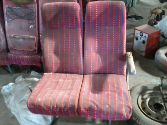 ขายเบาะถอดจากรถมินิบัส มี 9 คู่