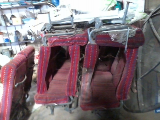 ขายเบาะถอดจากรถมินิบัส มี 9 คู่