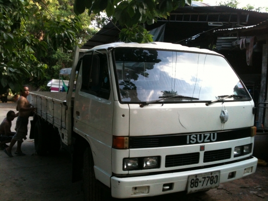 ISUZU  NPR  115