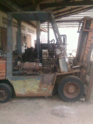 ขาย ฟอร์คริฟ โตโยต้า สองตันครึ่ง สนใจติดต่อ (คุณธีรเดช) 081-0873744 ครับ