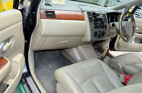 TIIDA ตัว TOP AUTO ก๊าซ NGV เบาะหนังเเท้ มือเดียว พร้อมโอน TIIDA ตัว TOP AUTO ก๊าซ NGV เบาะหนังเเท้ มือเดียว พร้อมโอน