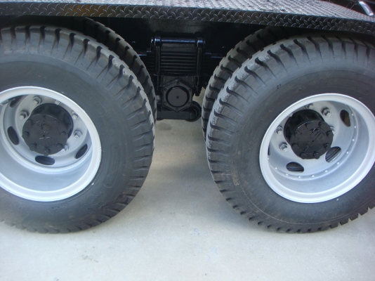 NISSAN-UD CWM430 - 290 HP พร้อมเฮียบพับ 5 ตัน 4 ปลอก NISSAN-UD CWM430 - 290 HP พร้อมเฮียบพับ 5 ตัน 4 ปลอก