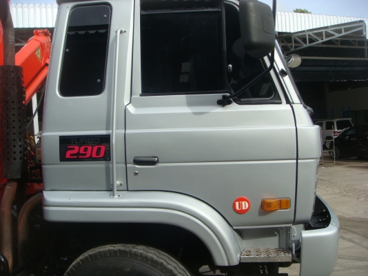 NISSAN-UD CWM430 - 290 HP พร้อมเฮียบพับ 5 ตัน 4 ปลอก NISSAN-UD CWM430 - 290 HP พร้อมเฮียบพับ 5 ตัน 4 ปลอก
